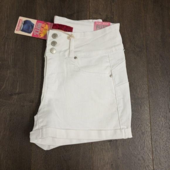 White Stretchy Butt Push-Up Shorts - Picture 3 of 3